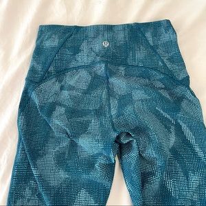 Lululemon Blue/Green Patterned Leggings